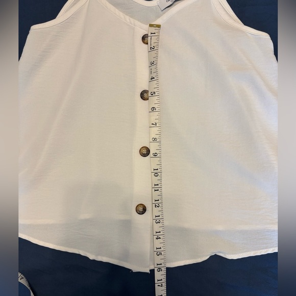 Carly Jean LA White Button-Down Sleeveless Top - Picture 5 of 8